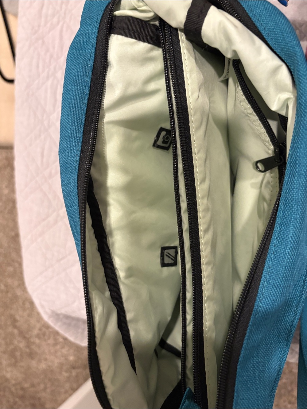 OGIO Teal Shoulder Crossbody Bag - Picture 4 of 4